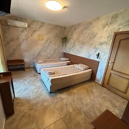 за гости в - 2 Διαμέρισμα Σωζόπολη